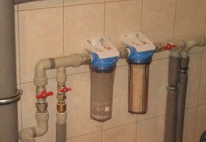 Установка проточного фильтра для воды в Электростали